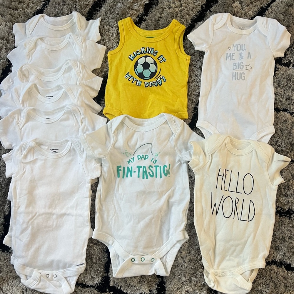 Bundle of 10 Bodysuit 3-6 m